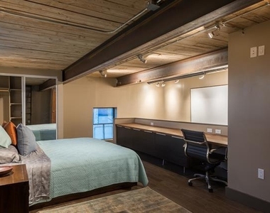 3100 Commerce Street - Photo Thumbnail 9