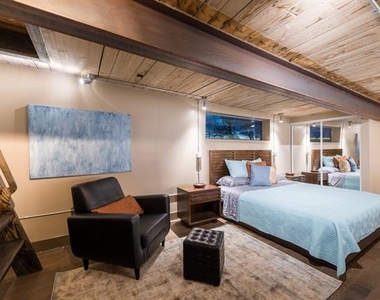 3100 Commerce Street - Photo Thumbnail 12