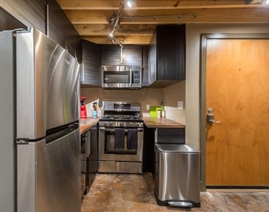 3100 Commerce Street - Photo Thumbnail 21
