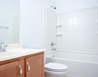 2204 Rockport Drive - Photo Thumbnail 24