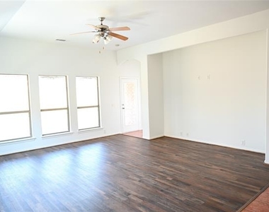 2204 Rockport Drive - Photo Thumbnail 11