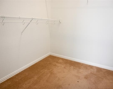 2204 Rockport Drive - Photo Thumbnail 20