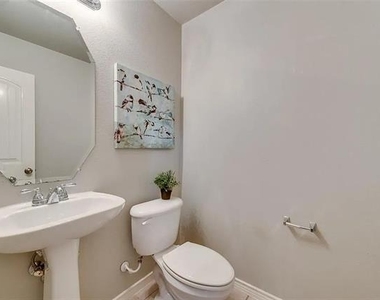 8300 Lonesome Spur Trail - Photo Thumbnail 13