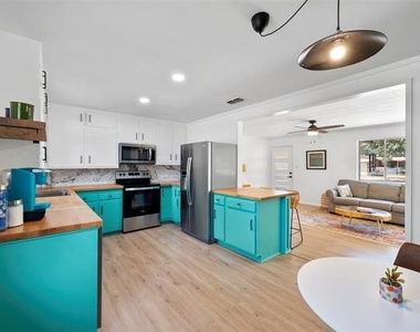 106 Earl Kay Lane - Photo Thumbnail 2