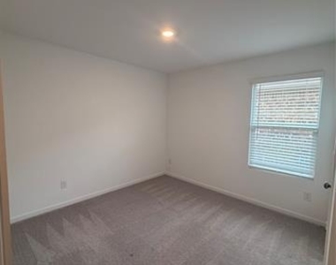 4171 Silverstein Street - Photo Thumbnail 13