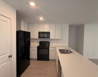 4171 Silverstein Street - Photo Thumbnail 4