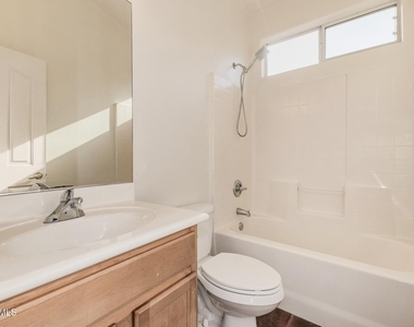2205 S Harper -- - Photo Thumbnail 22