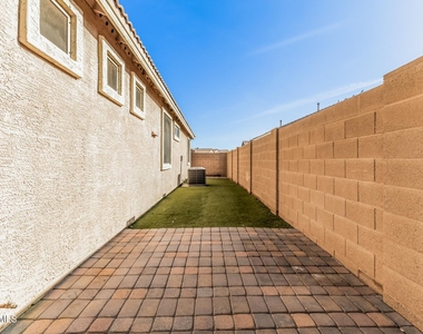 2205 S Harper -- - Photo Thumbnail 24