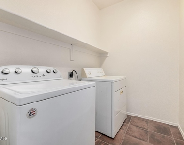 2205 S Harper -- - Photo Thumbnail 23