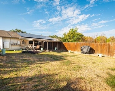 2211 Yewpon Drive - Photo Thumbnail 21