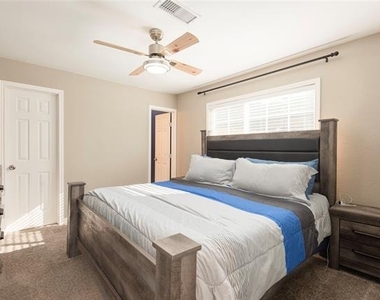 2211 Yewpon Drive - Photo Thumbnail 14