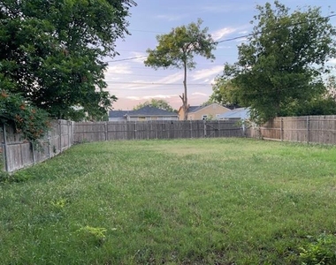 1713 Nw Irwin Avenue - Photo Thumbnail 1