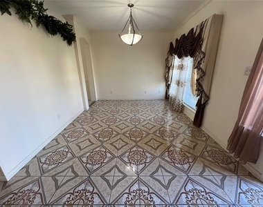 12928 Honey Locust Circle - Photo Thumbnail 2