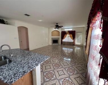 12928 Honey Locust Circle - Photo Thumbnail 4