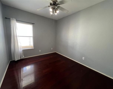12928 Honey Locust Circle - Photo Thumbnail 11