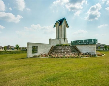 1016 Napier Way - Photo Thumbnail 19