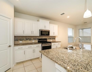 1016 Napier Way - Photo Thumbnail 4