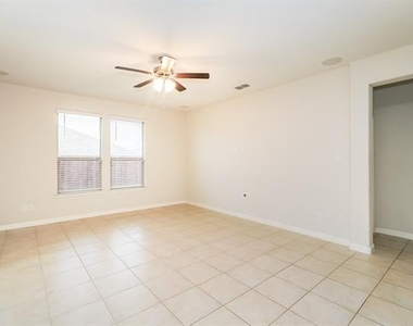 1016 Napier Way - Photo Thumbnail 2
