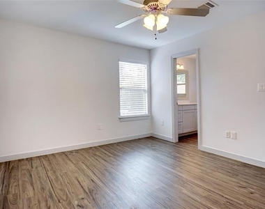 3427 W 6th Street - Photo Thumbnail 10
