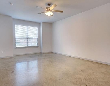 3427 W 6th Street - Photo Thumbnail 2