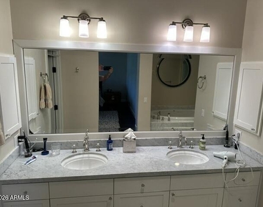 2201 E Grapevine Drive - Photo Thumbnail 11