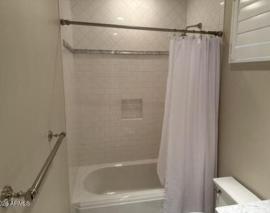 2201 E Grapevine Drive - Photo Thumbnail 8