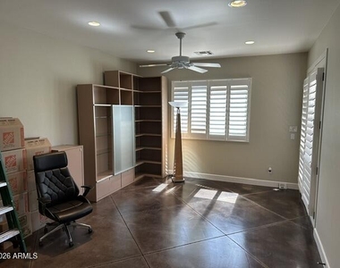2201 E Grapevine Drive - Photo Thumbnail 19
