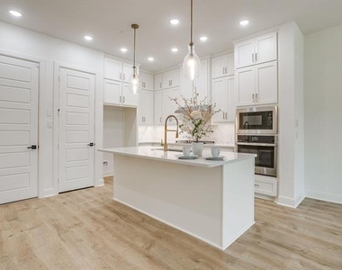 4843 Fuller Court - Photo Thumbnail 10