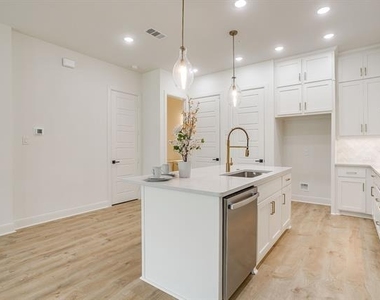4843 Fuller Court - Photo Thumbnail 9