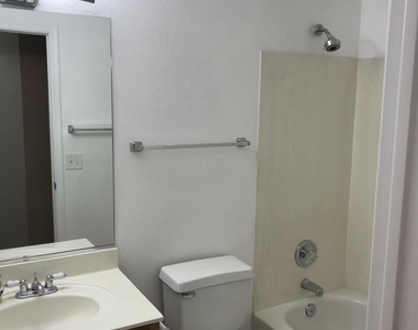 18871 N 75th Drive - Photo Thumbnail 12