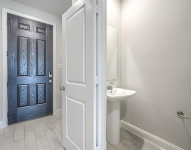 724 Portina Drive - Photo Thumbnail 18