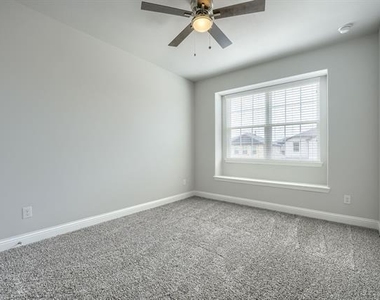 724 Portina Drive - Photo Thumbnail 23