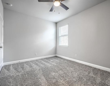 724 Portina Drive - Photo Thumbnail 24