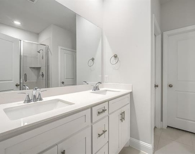 724 Portina Drive - Photo Thumbnail 14