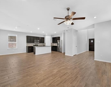 3304 Shortgrass Lane - Photo Thumbnail 2