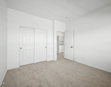 2929 N 37th Street - Photo Thumbnail 12