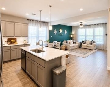 15736 Hazelhurst Lane - Photo Thumbnail 2
