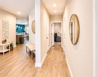 15736 Hazelhurst Lane - Photo Thumbnail 4