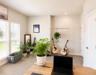 15736 Hazelhurst Lane - Photo Thumbnail 7