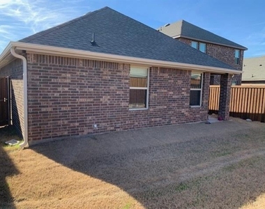 3137 Grimaldo Drive - Photo Thumbnail 12