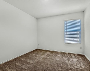 402 Harvest Street - Photo Thumbnail 22