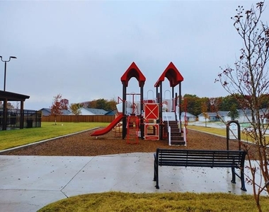 402 Harvest Street - Photo Thumbnail 33