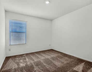 402 Harvest Street - Photo Thumbnail 25
