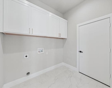 113 Church Street - Photo Thumbnail 18