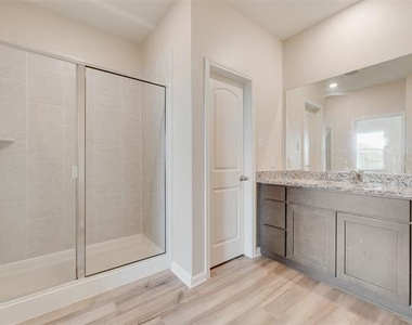 281 Moonstone Way - Photo Thumbnail 16