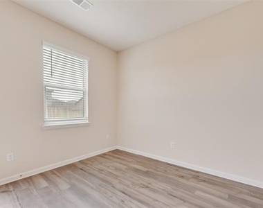 281 Moonstone Way - Photo Thumbnail 19