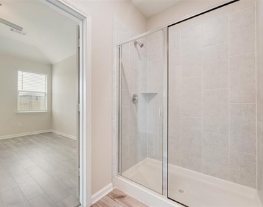 281 Moonstone Way - Photo Thumbnail 17