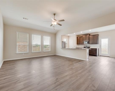 281 Moonstone Way - Photo Thumbnail 20