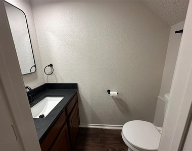 10410 Cymbal Drive - Photo Thumbnail 4
