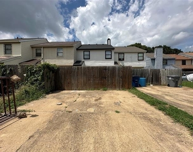 10410 Cymbal Drive - Photo Thumbnail 12
